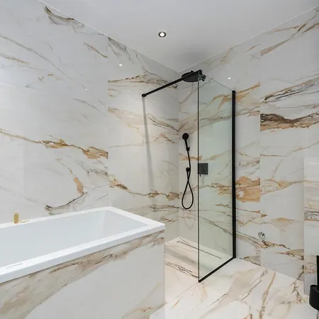 Apartament Tirkiz *